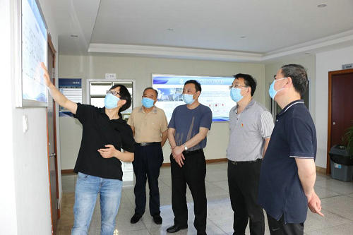 伍修强书记到省畜科院调研指导党建工作